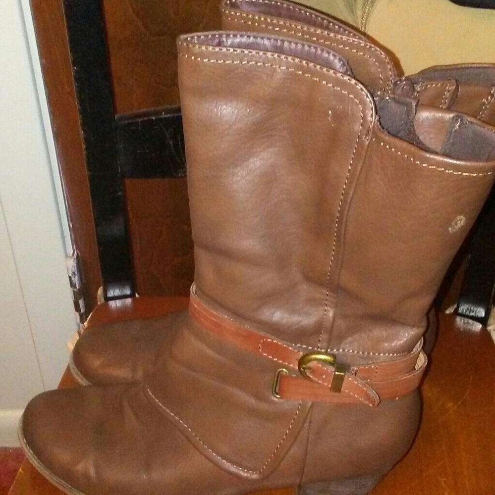 Shoes(boots)